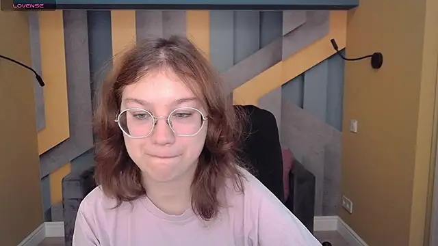 AngelinaLow online show from 2, 11, 2025