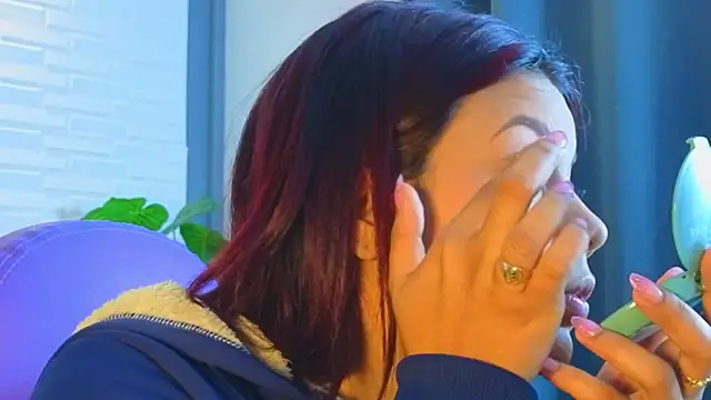 TiffanyWalk online show from 17, 3, 2026