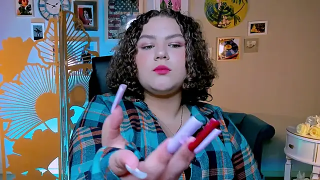 Snapshot of FlorenceAnderson chatting on 1, 10, 2025 FlorenceAnderson online show from 1, 10, 2025