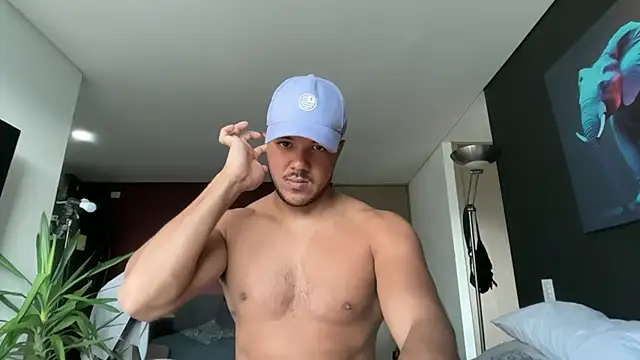 Snapshot of highlatin_guysoficial chatting on 2, 6, 2026 highlatin guysoficial online show from 2, 6, 2026