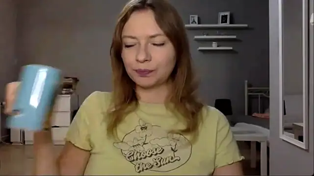 Snapshot of MillieShow chatting on 30, 10, 2025 MillieShow online show from 30, 10, 2025