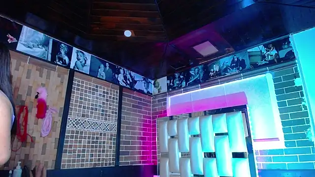 kriss sweetboobs10 online show from 5, 4, 2026