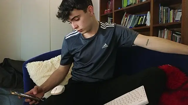 lukeboyce33 online show from 24, 3, 2026