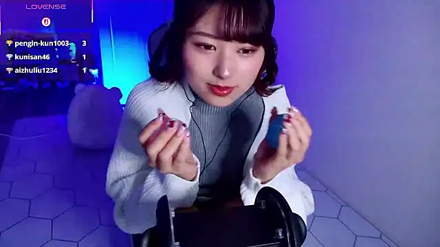 Snapshot of miharu01 chatting on 2, 12, 2025 miharu01 online show from 2, 12, 2025