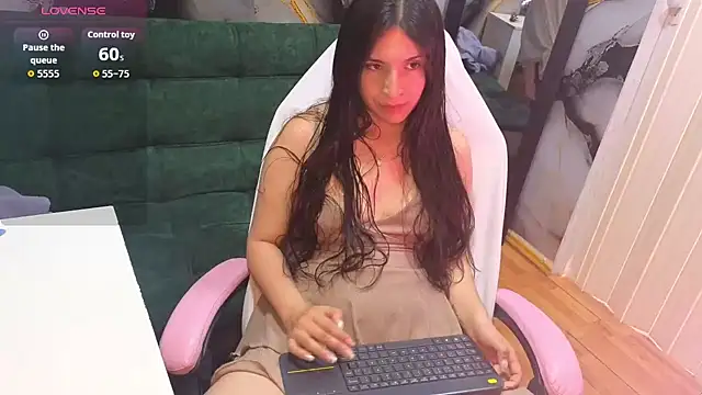 Snapshot of valery_0803 chatting on 19, 11, 2025 valery 0803 online show from 19, 11, 2025
