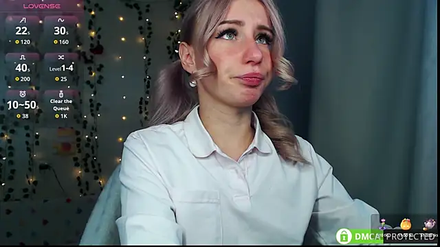 Mia  Kitty online show from 22, 9, 2025