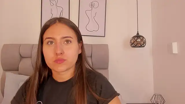 Hanna Evans   online show from 21, 10, 2025