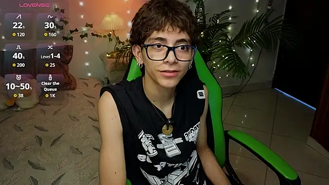 Snapshot of Matty_Sparkk chatting on 22, 4, 2026 Matty Sparkk online show from 22, 4, 2026