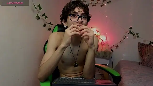 Snapshot of Matty_Sparkk chatting on 22, 6, 2026 Matty Sparkk online show from 22, 6, 2026