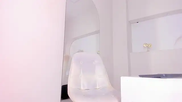 Snapshot of Hot_valerygh chatting on 8, 9, 2025 Hot valerygh online show from 8, 9, 2025