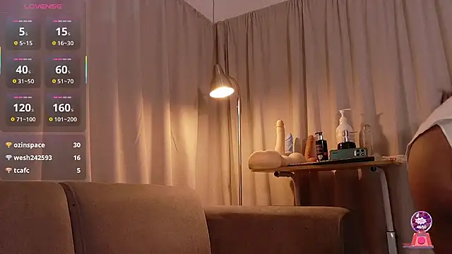 YuliethPetite online show from 17, 10, 2025