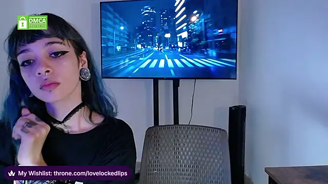 Snapshot of lovelockedlips chatting on 8, 3, 2026 lovelockedlips online show from 8, 3, 2026