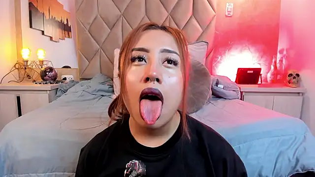 Snapshot of kailinmoonx chatting on 3, 2, 2026 kailinmoonx online show from 3, 2, 2026