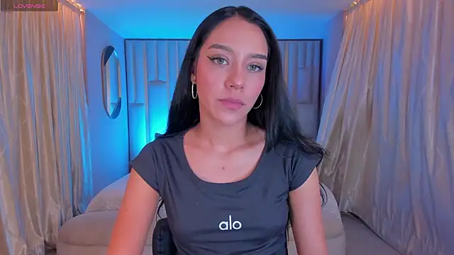 AmaliaCrus online show from 5, 2, 2026