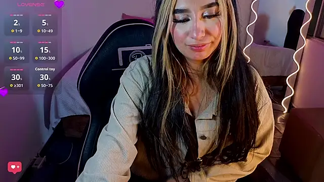 Snapshot of Malory_tay1 chatting on 18, 10, 2025 Malory tay1 online show from 18, 10, 2025