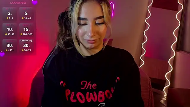 Snapshot of Malory_tay1 chatting on 24, 10, 2025 Malory tay1 online show from 24, 10, 2025