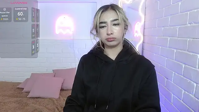 Snapshot of Malory_tay1 chatting on 26, 10, 2025 Malory tay1 online show from 26, 10, 2025