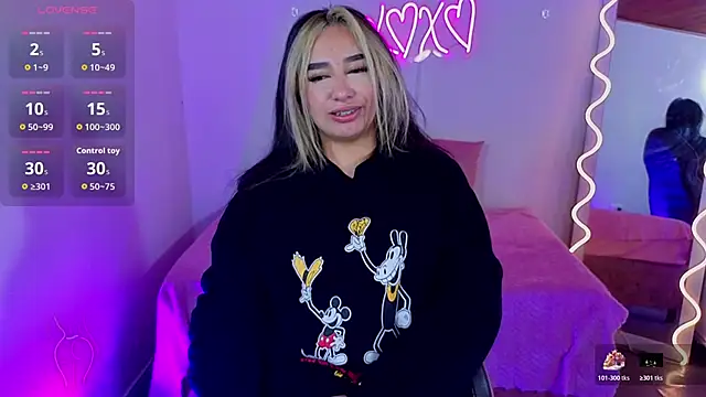 Snapshot of Malory_tay1 chatting on 26, 11, 2025 Malory tay1 online show from 26, 11, 2025