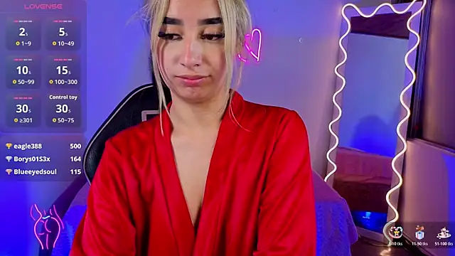 Snapshot of Malory_tay1 chatting on 28, 11, 2025 Malory tay1 online show from 28, 11, 2025