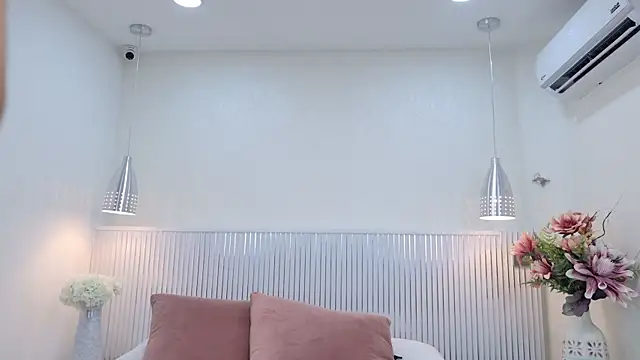 Snapshot of katia_moregb chatting on 22, 9, 2025 katia moregb online show from 22, 9, 2025