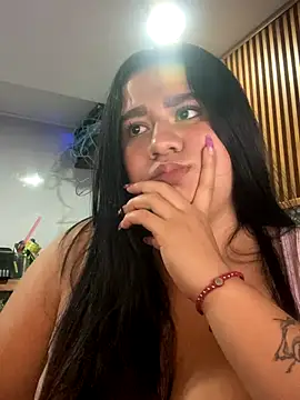 Snapshot of Vaiolet_2222 chatting on 13, 9, 2025 Vaiolet 2222 online show from 13, 9, 2025