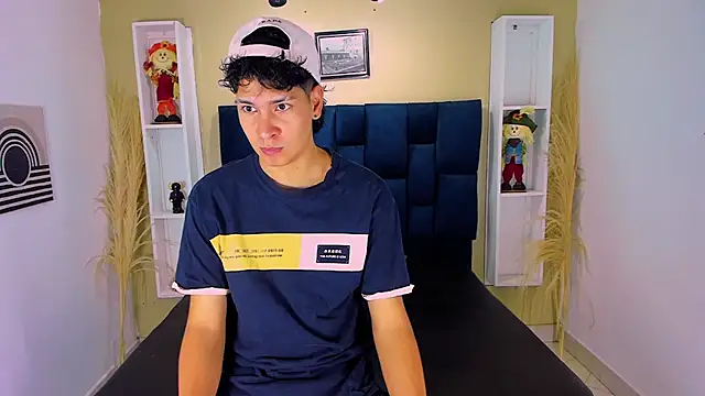 Jhojan twink online show from 24, 9, 2025