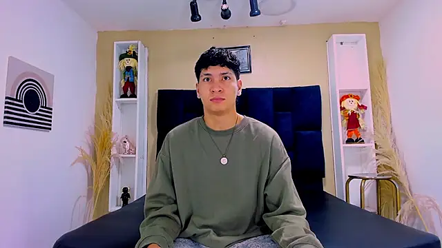 Jhojan twink online show from 14, 10, 2025