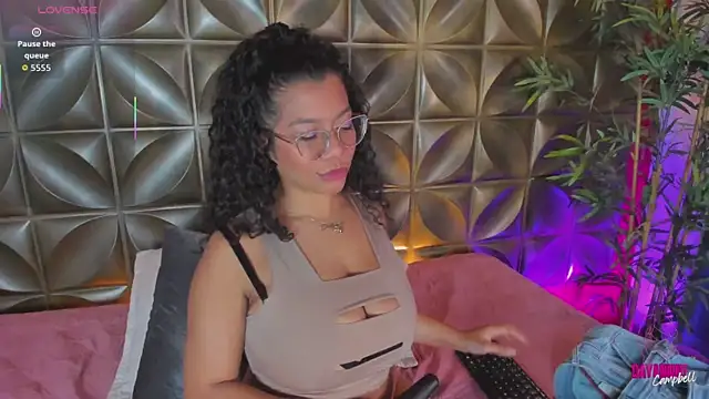 Dayanne campbelll online show from 2, 12, 2025