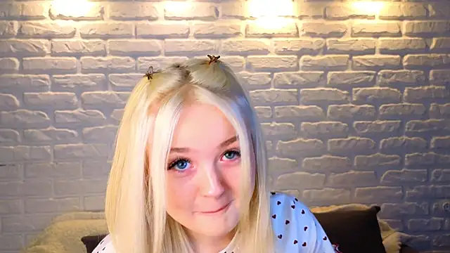 minigirl online show from 23, 3, 2025