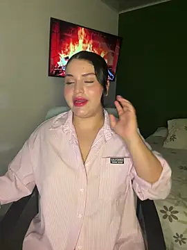 pareja curiosa19 online show from 27, 5, 2026