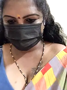 Snapshot of poojaa-rani chatting on 17, 3, 2025 poojaa-rani online show from 17, 3, 2025