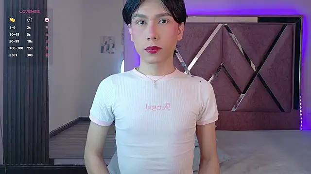 Snapshot of Ash_Femboy chatting on 15, 11, 2025 Ash Femboy online show from 15, 11, 2025