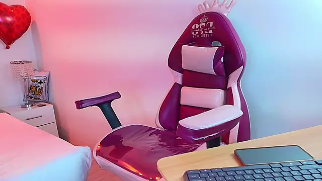 Lia adamsss online show from 24, 2, 2026