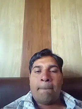 johnny8731 online show from 12, 4, 2026