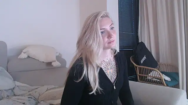 tattoobbgirl online show from 25, 10, 2025