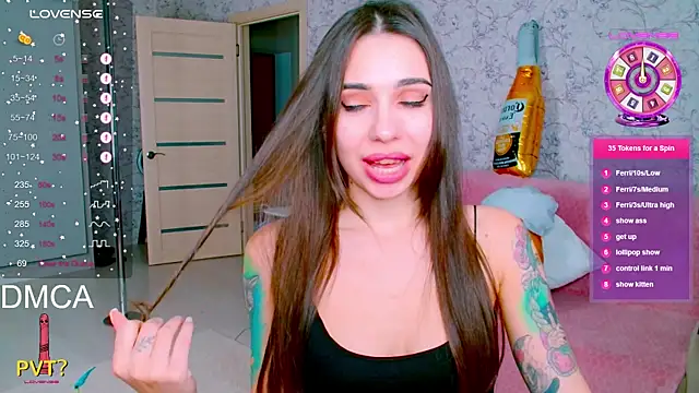 Snapshot of vinkiepinkie chatting on 28, 9, 2025 vinkiepinkie online show from 28, 9, 2025