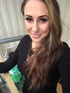 Brilliant-Splashes online show from 11, 9, 2025