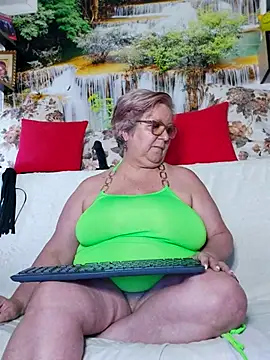 QueenPammy1 online show from 28, 9, 2025