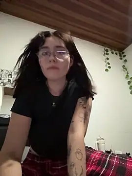 MitsuChan  online show from 16, 12, 2025