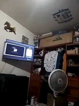 Snapshot of sxteen chatting on 9, 9, 2025 sxteen online show from 9, 9, 2025