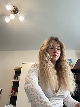 mollygirll online show from 2, 10, 2025