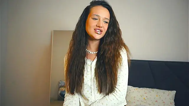 Snapshot of LynnaCurvin chatting on 21, 3, 2025 LynnaCurvin online show from 21, 3, 2025