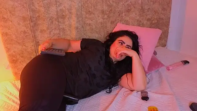 Snapshot of angelinarouse_ chatting on 11, 7, 2026 angelinarouse online show from 11, 7, 2026