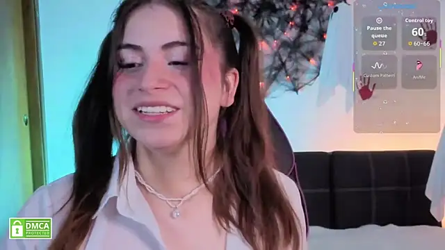 Snapshot of Taiga_Cute chatting on 30, 10, 2025 Taiga Cute online show from 30, 10, 2025