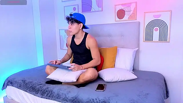 Snapshot of Almiboys chatting on 30, 7, 2026 Almiboys online show from 30, 7, 2026