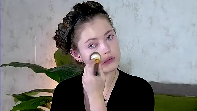 AshleyD  online show from 13, 11, 2025