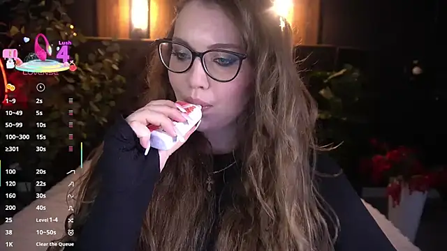 LuxSopphia online show from 3, 7, 2026
