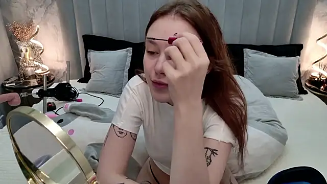 Snapshot of CarolineTenders chatting on 12, 2, 2026 CarolineTenders online show from 12, 2, 2026