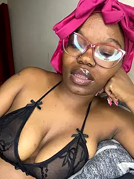 YummyMelanin117 online show from 26, 11, 2025