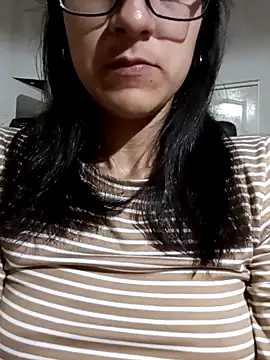 Camilitah online show from 5, 10, 2025